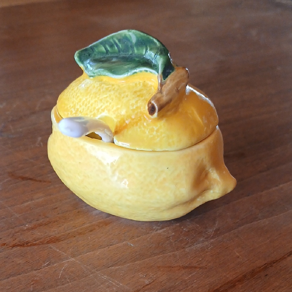 Enesco Lemon-Shaped Yellow Ceramic Bowl with Spoon